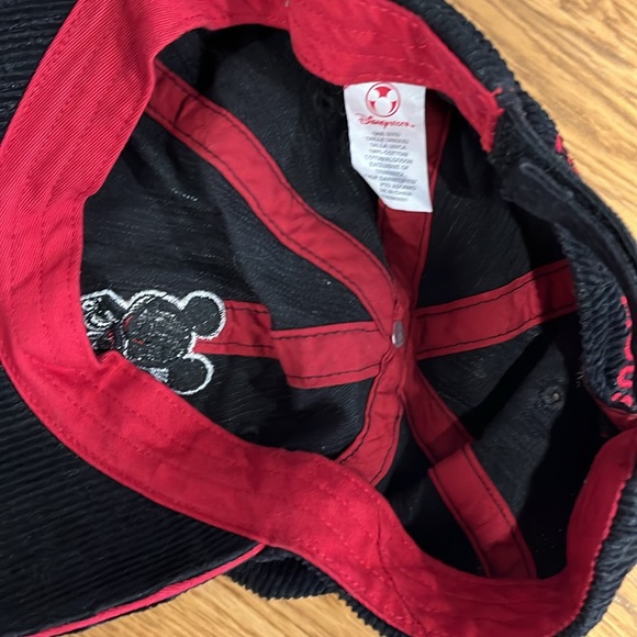 VINTAGE Mickey Mouse Official Disney Hat - Picture 3 of 3